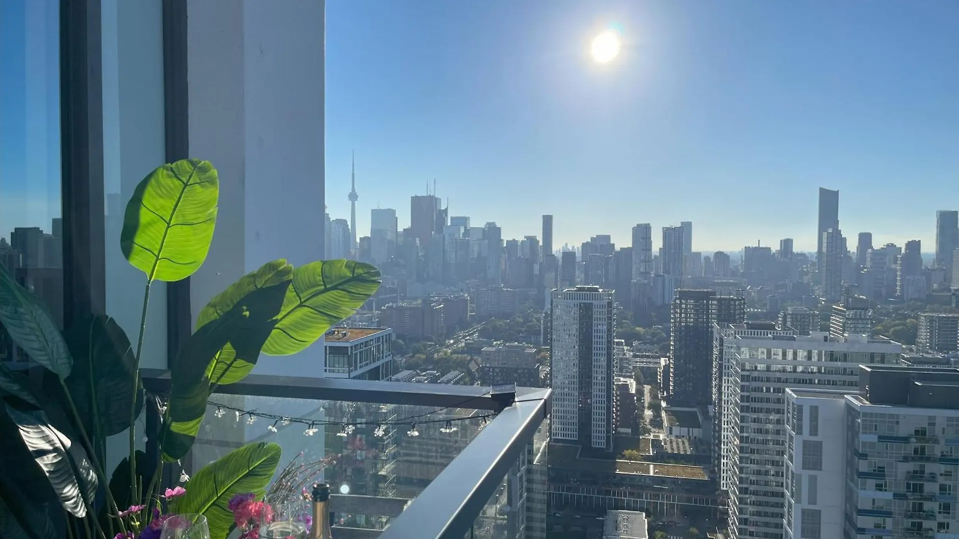 Deluxe Penthouse Two Bedrooms Suites Skyline Cn Tower Lakeview Dt Toronto Aparthotel