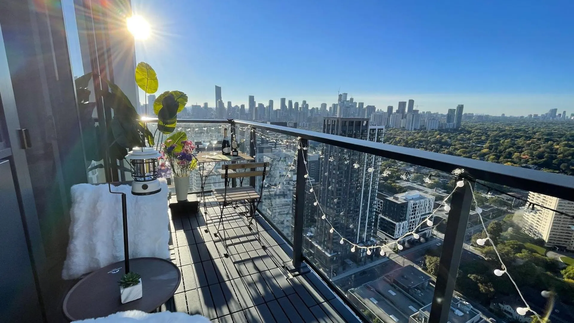 Aparthotel Deluxe Penthouse Two Bedrooms Suites Skyline Cn Tower Lakeview Dt Toronto