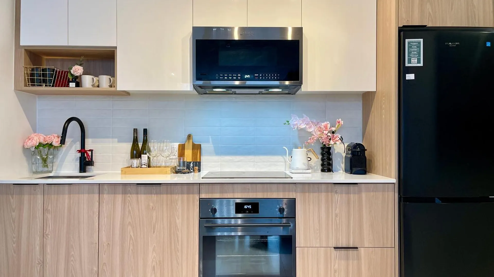 Deluxe Penthouse Two Bedrooms Suites Skyline Cn Tower Lakeview Dt Toronto Aparthotel