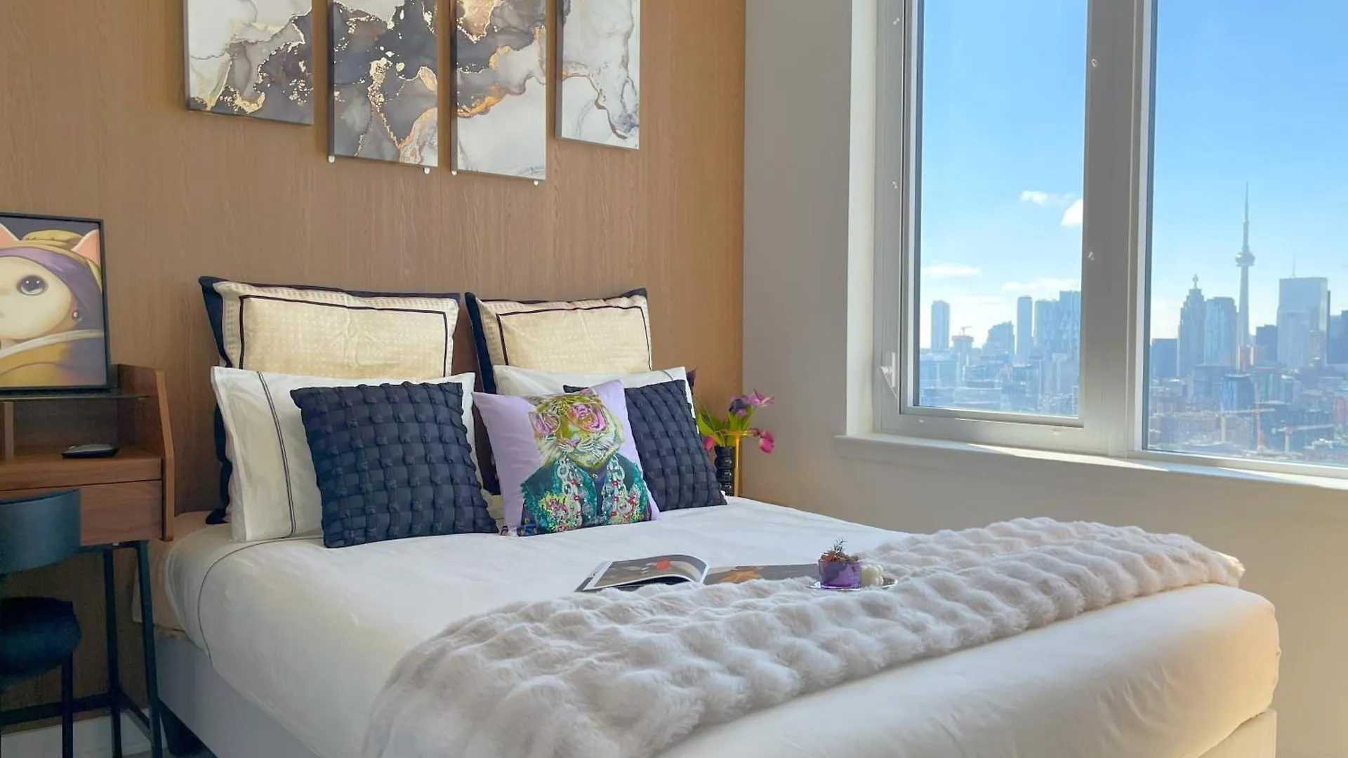 Aparthotel Deluxe Penthouse Two Bedrooms Suites Skyline Cn Tower Lakeview Dt Toronto