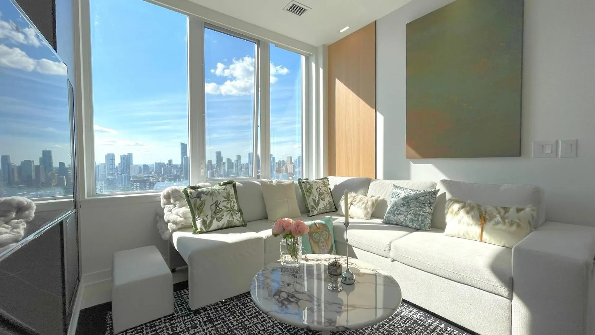 Aparthotel Deluxe Penthouse Two Bedrooms Suites Skyline Cn Tower Lakeview Dt Toronto Canada