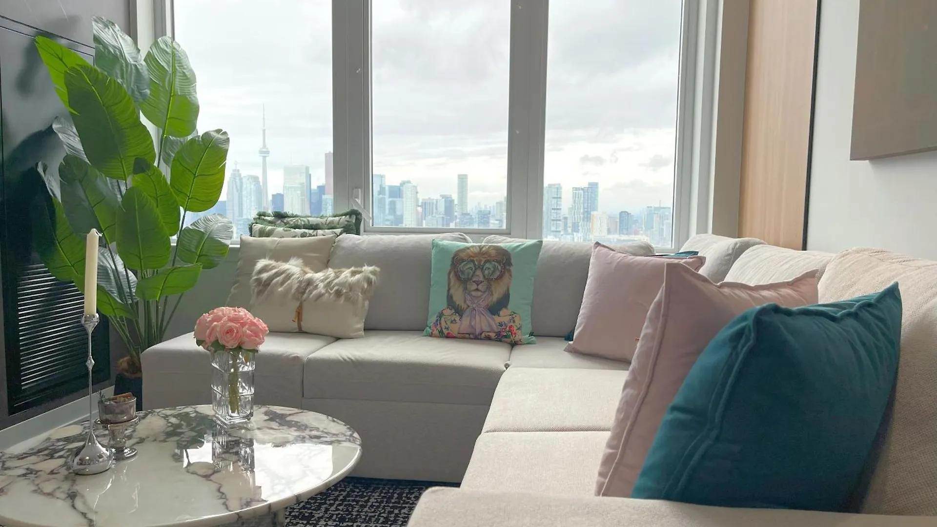 Aparthotel Deluxe Penthouse Two Bedrooms Suites Skyline Cn Tower Lakeview Dt Toronto