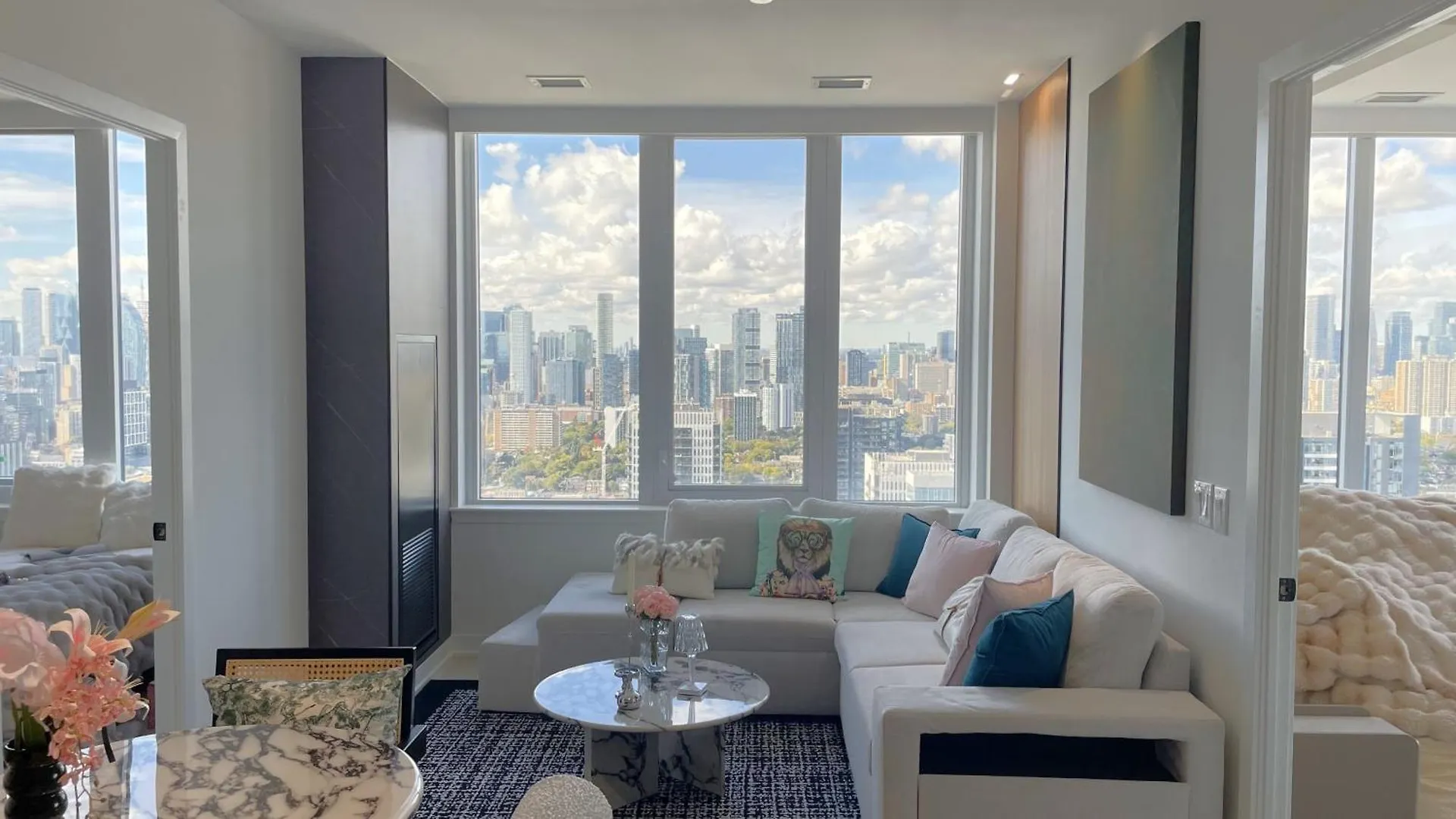 Deluxe Penthouse Two Bedrooms Suites Skyline Cn Tower Lakeview Dt Toronto Aparthotel