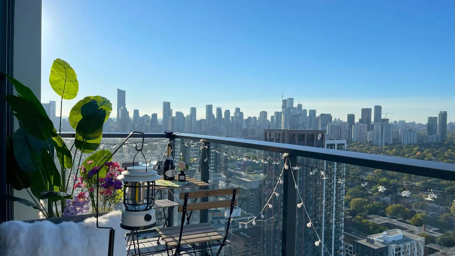 Apart Otel Deluxe Penthouse Two Bedrooms Suites Skyline Cn Tower Lakeview Dt Toronto