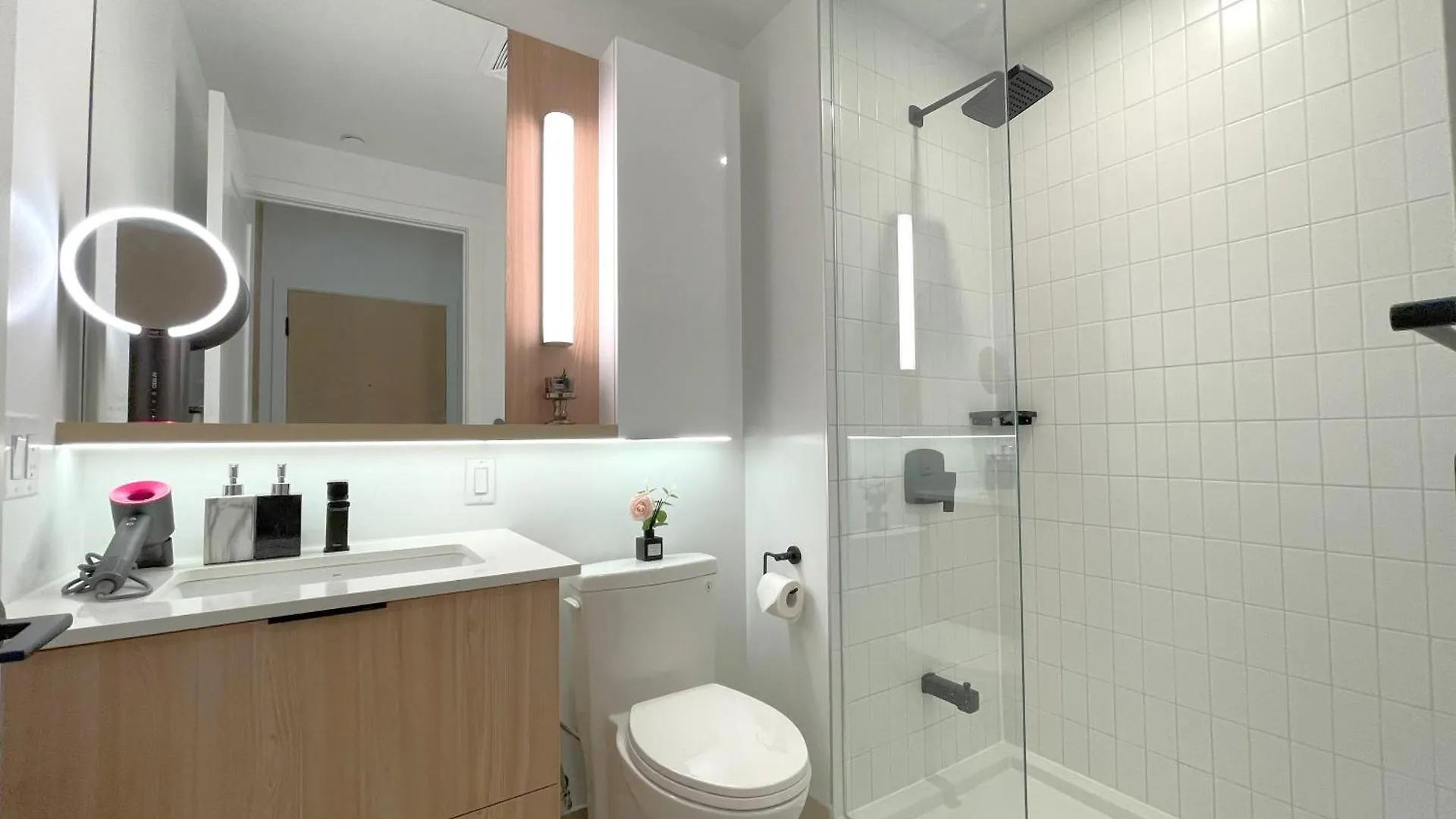 Deluxe Penthouse Two Bedrooms Suites Skyline Cn Tower Lakeview Dt Toronto Apart Otel