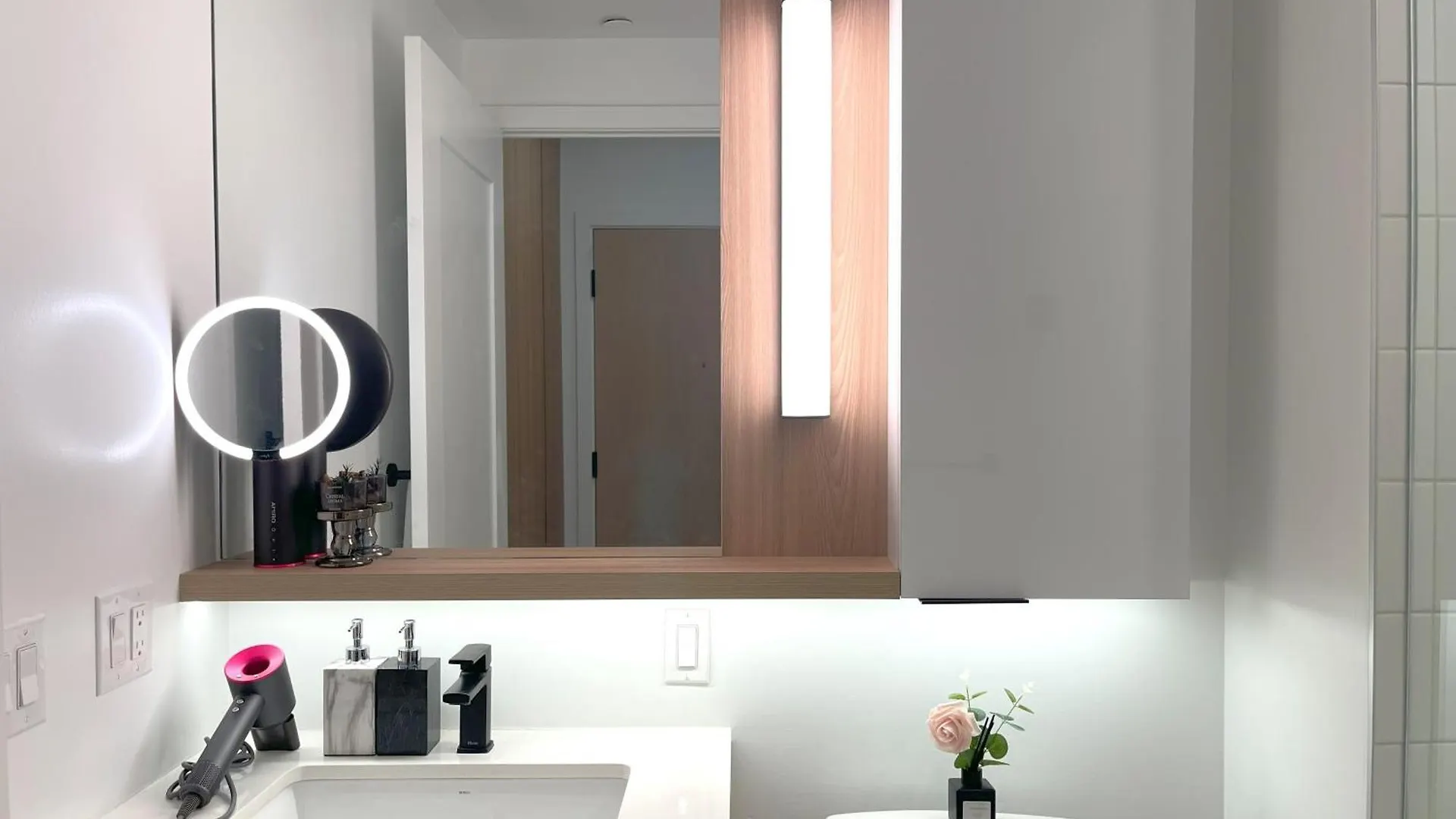 Deluxe Penthouse Two Bedrooms Suites Skyline Cn Tower Lakeview Dt Toronto