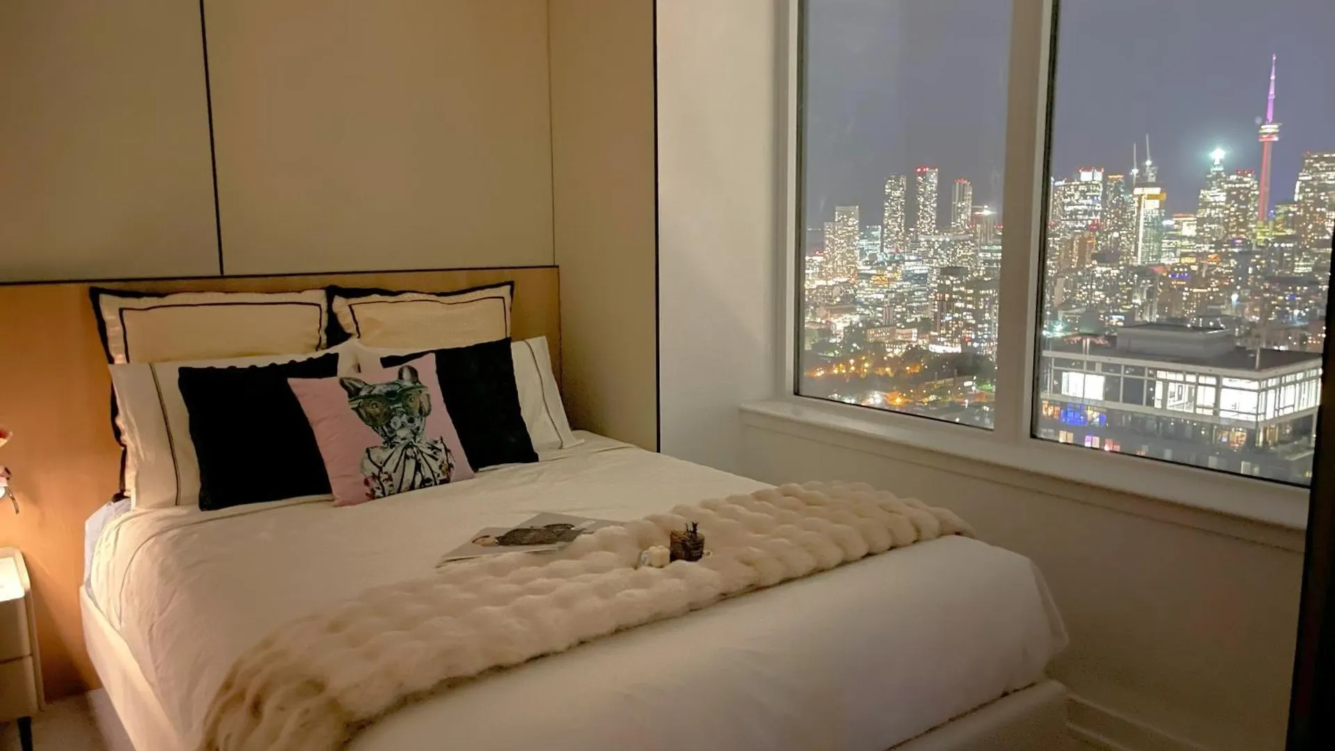 Deluxe Penthouse Two Bedrooms Suites Skyline Cn Tower Lakeview Dt Toronto Apart Otel