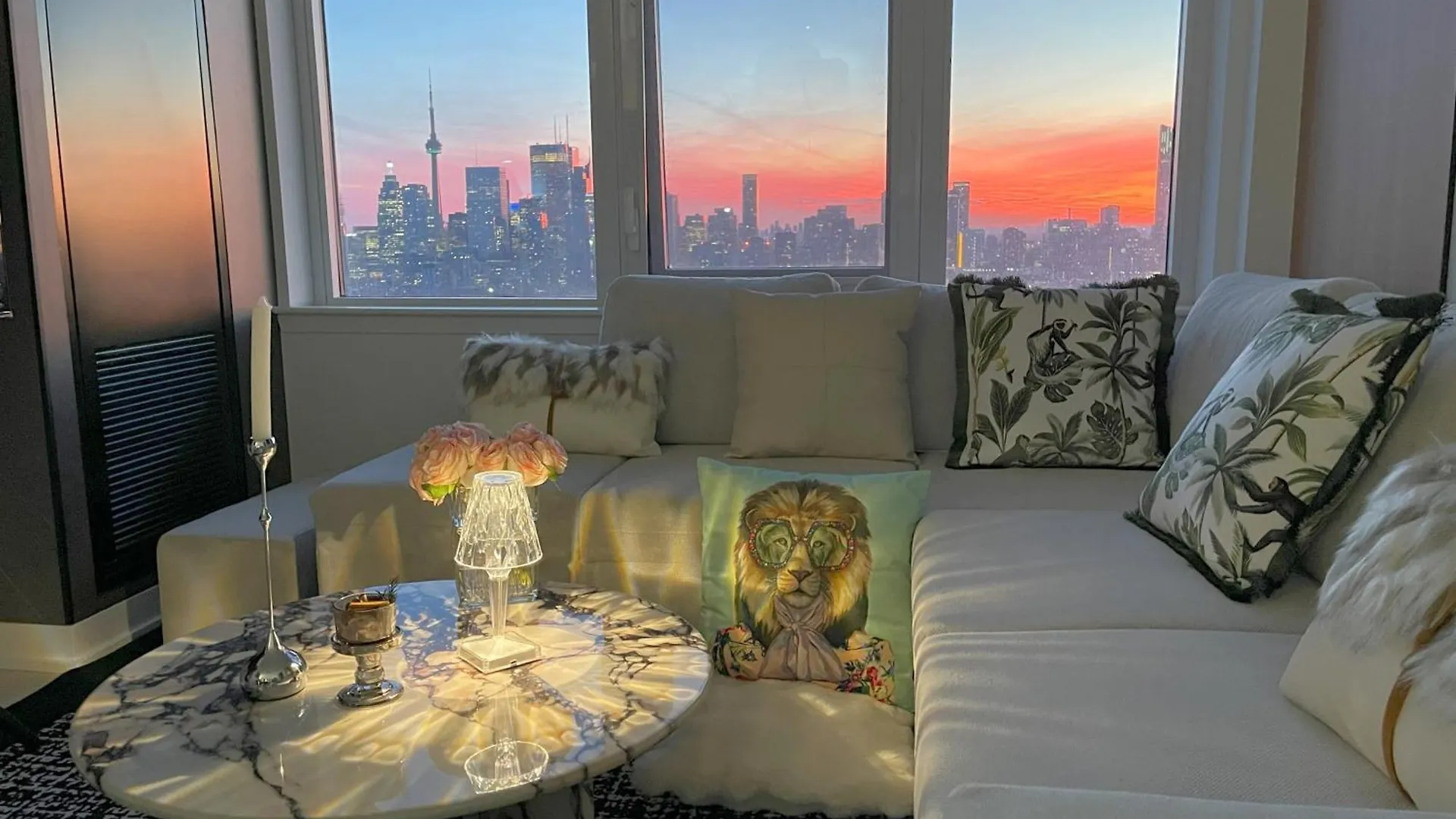 Deluxe Penthouse Two Bedrooms Suites Skyline Cn Tower Lakeview Dt Toronto